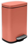 Stalowy kosz na śmieci z pedałem w kolorze terakoty 5 l Akira – Spirella