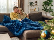 KOC I PODUSZKA WARM HUG LUX NIEBIESKI 200x200 cm granat