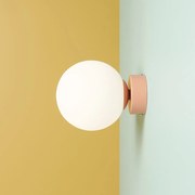 Koralowa lampa ścienna Ball - kulisty klosz