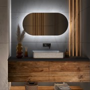 Nietypowe lustro łazienkowe z oświetleniem LED G4