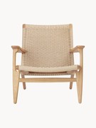 Fotel wypoczynkowy z ręcznie plecionym siedziskiem i oparciem CH25