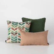 Zestaw poduszek do salonu Homely Folk green