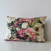 Welurowa poszewka z kwiecistym wzorem Peonies 01A - prostokątna
