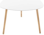 Stolik kawowy z drewnianymi nóżkami