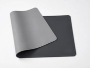 Wodoodporna mata na stół 50x80 cm, szara / grafitowa