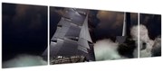 Obraz - Statek płynący przez wzburzone fale (170x50 cm)