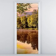 Fototapeta na drzwi - Za rzeką (95x205cm)