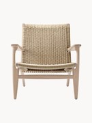 Fotel wypoczynkowy z ręcznie plecionym siedziskiem i oparciem CH25