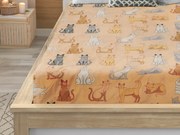 PrzytulneMieszkanie.pl Prześcieradło z mikropluszu COLORED CATS 160x200 cm kremowe