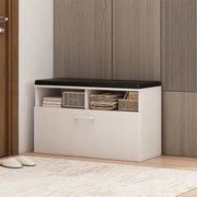 Biała szafka na buty z siedziskiem i schowkiem