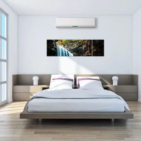 Obraz leśnego wodospadu (170x50 cm)