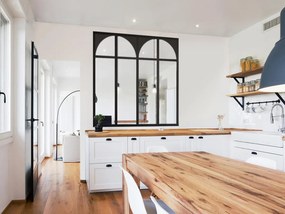 Przeszklona ścianka w stylu art déco, z lakierowanego termicznie aluminium, 120 × 130 cm – kolor czarny – ARCADEA