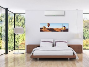 Obraz - latające balony na pustyni (170x50 cm)