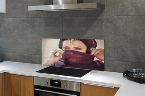 Panel nad Blat Kuchenny Kobieta w Fioletowej Tkaninie