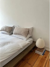 Brązowe łóżko jednoosobowe z litego drewna sosnowego ze stelażem 120x200 cm Japan – Karup Design