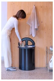 Metalowy kosz na pranie w kolorze matowej czerni 55 l Selector – Brabantia