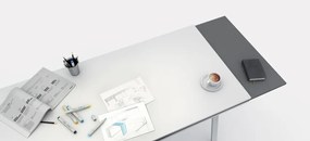 PLAN Biurko LAYERS, wysuwany środkowy blat, 170 cm, biały/grafit