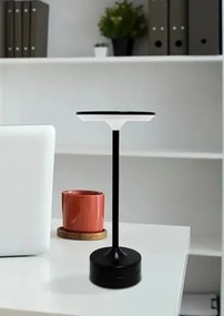Czarna lampa stołowa na USB F8-R78