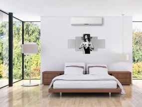 Obraz kobiety w czarnej sukience (125x70 cm)