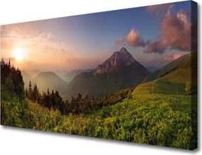 Zdjęcie na płótnie Szczyty Gór w Objęciach Lasu