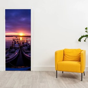 Fototapeta na drzwi - Łodzie rybackie w porcie (95x205cm)