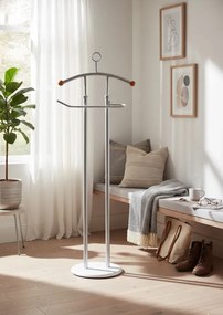 Srebrny stojący na ubrania wieszak T0-D81