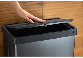 Szary kosz na śmieci otwierany na dotyk z plastiku z recyklingu 54 l Verto High – Curver