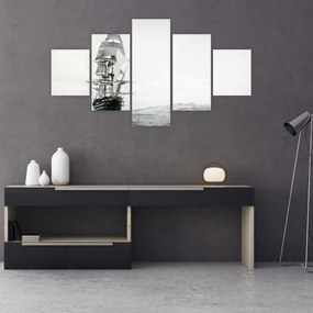 Obraz - Statek płynący po oceanie (125x70 cm)