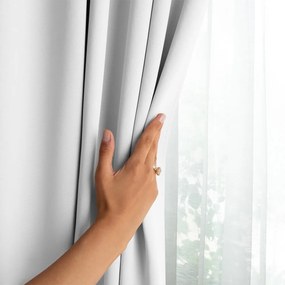 Biała zasłona zaciemniająca 140x245 cm Eyelets – Restilo