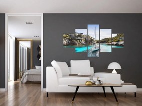 Obraz - Plaża z żaglówką (125x70 cm)