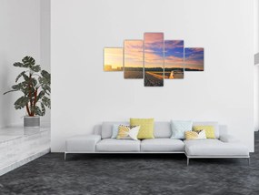 Obraz żółtego samochodu na polu (125x70 cm)