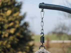 Jasnoszary fotel wiszący TROPIKAL z czarnym stojakiem