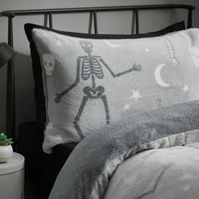 Szara fluorescencyjna pościel dziecięca jednoosobowa z mikropluszu 135x200 cm Halloween Skeleton – Catherine Lansfield