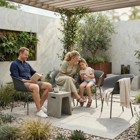 Outsunny Krzesła Ogrodowe 4 szt. ergonomiczne Krzesła Balkonowe z Wyciętym Designem Podłokietniki Odporne na Warunki Atmosferyczne Ciemnoszare | Aosom PL