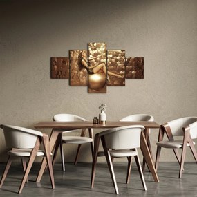 Obraz kobiety w złotym pokoju (125x70 cm)