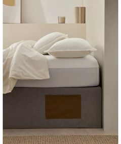 Szare tapicerowane łóżko dwuosobowe ze schowkiem 180x200 cm Matters – Kave Home