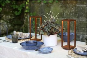 Latarnia domowa LED Corten zasilana bateryjnie o mocy 2,2 W, IP54, szafran