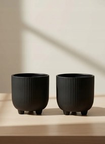 Doniczka Osłonka Czarna 15 Ceramiczna na Trzech Nóżkach Designerska Donica