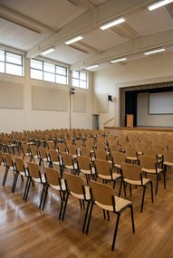 Drewniane krzesło konferencyjne R3-A17