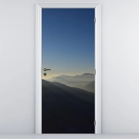 Fototapeta na drzwi - Nad szczytami gór (95x205cm)