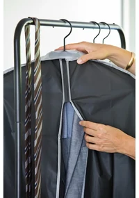 Czarny wiszący pokrowiec na ubrania Compactor Suit Bag