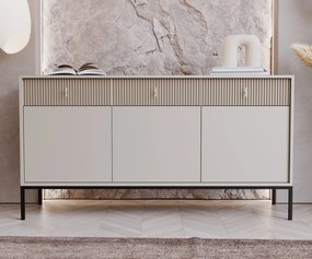 Komoda z ryflowanymi wstawkami Marcos 154 cm kaszmir, czarne nóżki