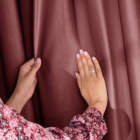 Różowa aksamitna zasłona częściowo zaciemniająca (dimout) 140x270 cm Eyelets – Restilo