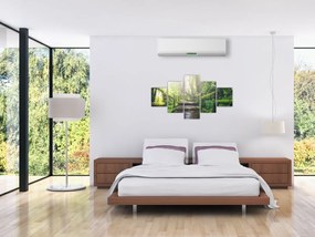Obraz - drewniane schody w lesie (125x70 cm)