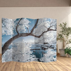 Parawan - Ośnieżone drzewo nad wodą (210x170 cm)