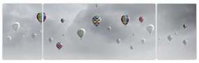 Obraz - Balony nad ceglaną ścianą (170x50 cm)