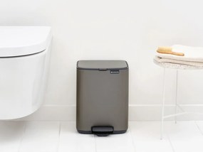 Szary stalowy kosz na śmieci z pedałem 7 l Bo – Brabantia