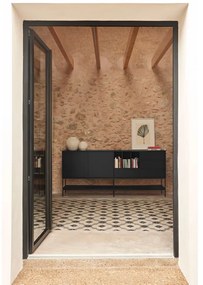 Czarna komoda 220x98x45 cm Platt – Teulat