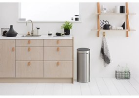 Stalowy kosz na śmieci otwierany na dotyk w kolorze matowego srebra 30 l Touch Bin – Brabantia