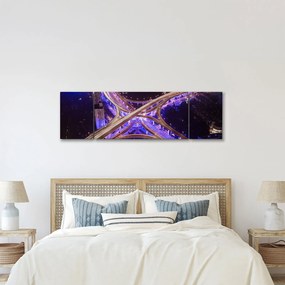 Obraz dużego skrzyżowania w nocy (170x50 cm)